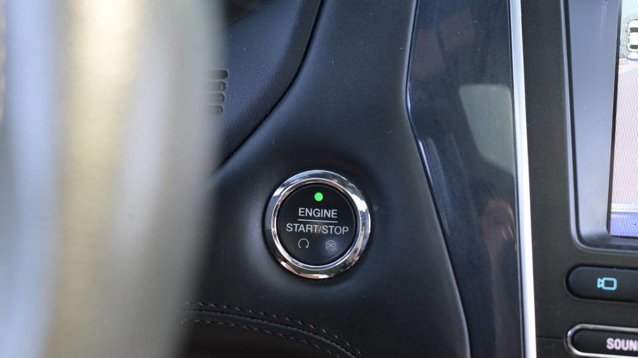 2018 Ford Explorer Platinum AWD 4dr SUV