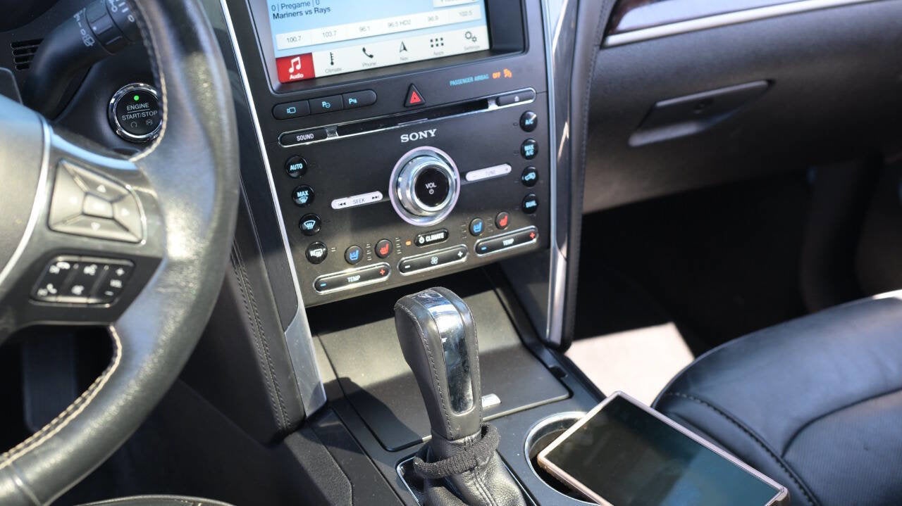 2018 Ford Explorer Platinum AWD 4dr SUV