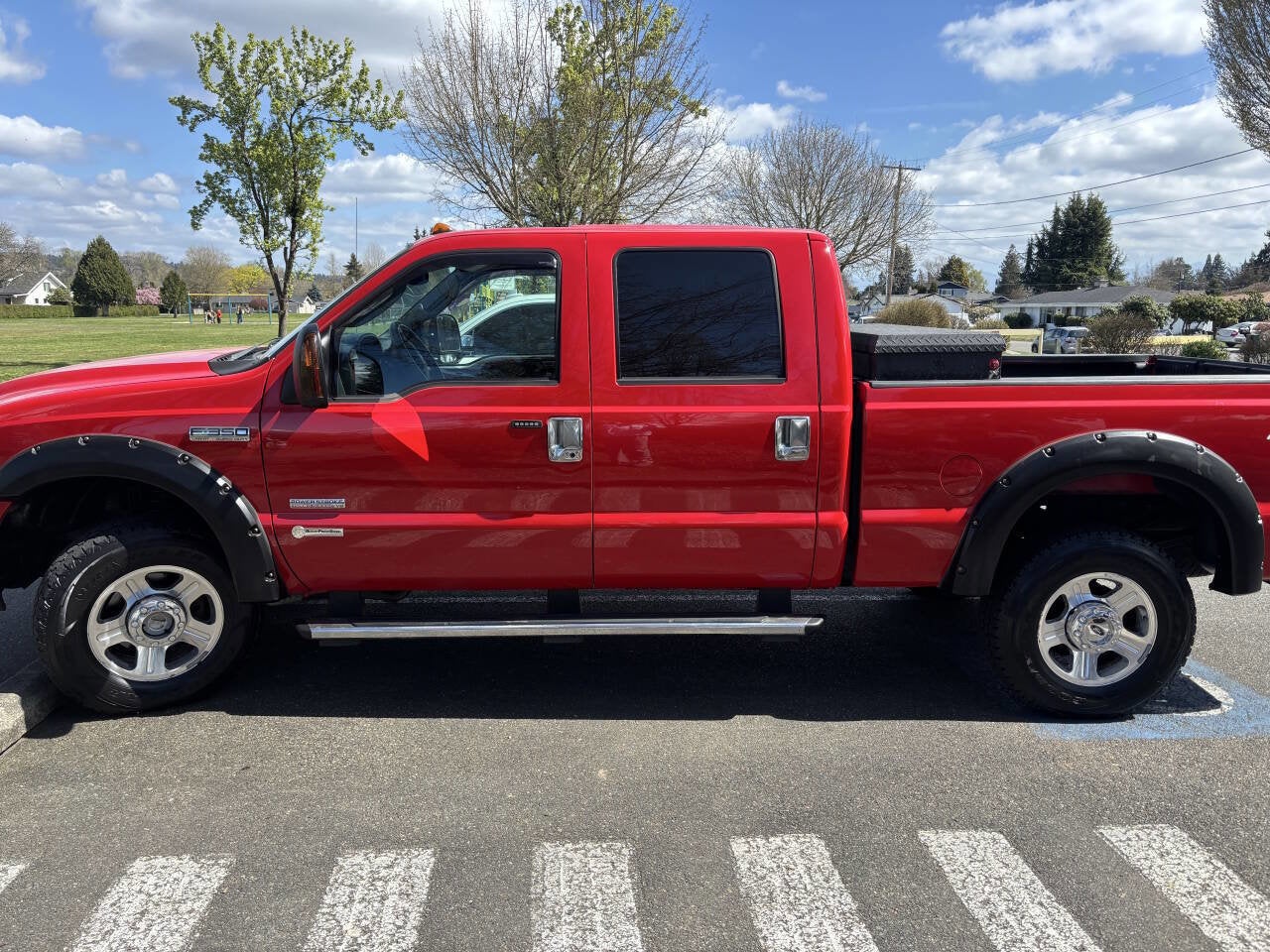 2005 Ford F-350 Super Duty LARIAT PICKUP 4D 8 FT
