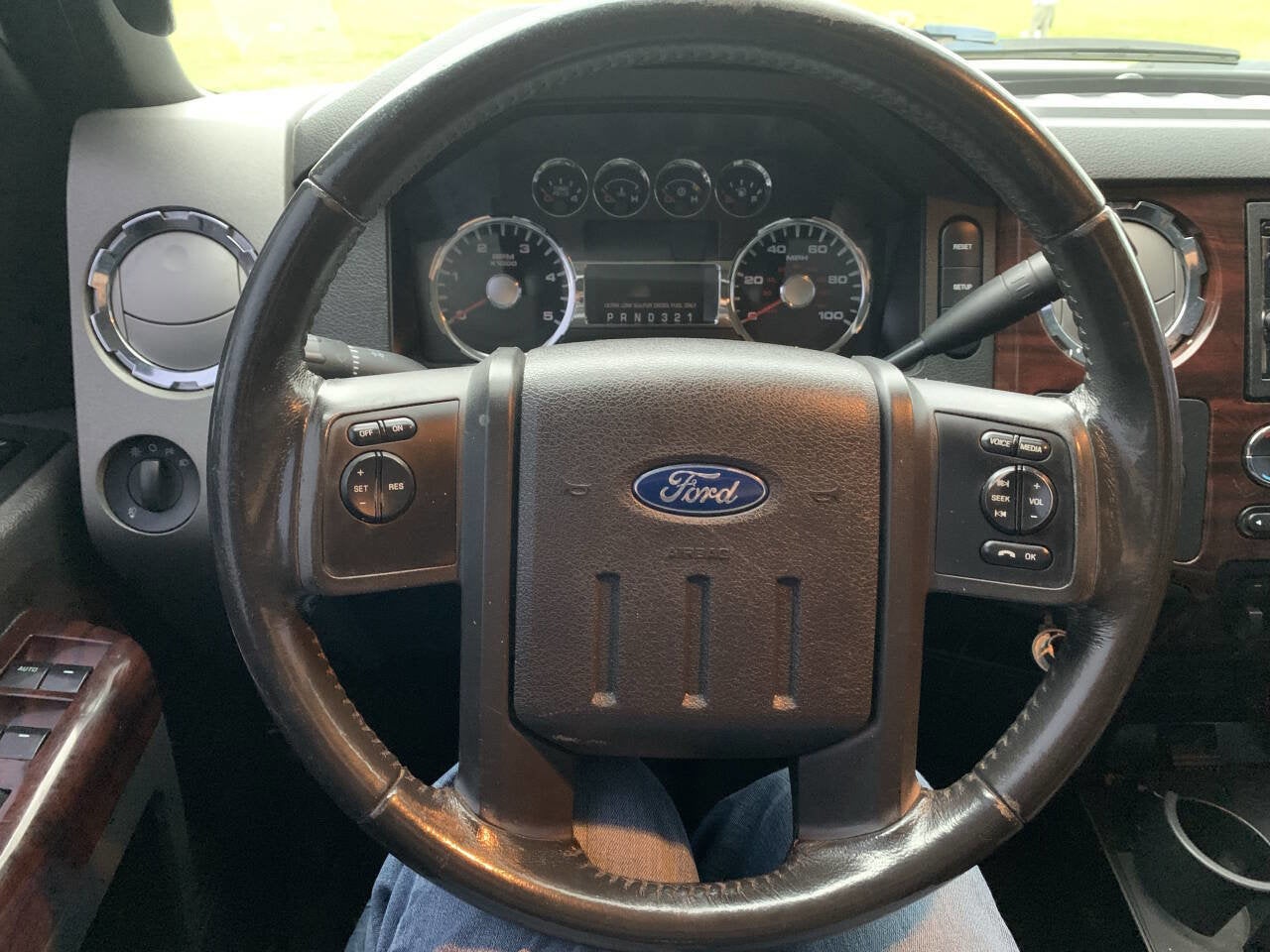 2009 Ford F-350 Super Duty Lariat 4x4 4dr Crew Cab 6.8 ft. SB SRW Pickup