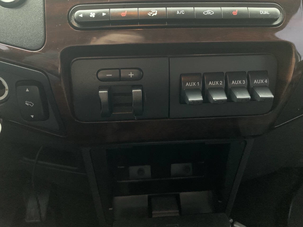 2009 Ford F-350 Super Duty Lariat 4x4 4dr Crew Cab 6.8 ft. SB SRW Pickup