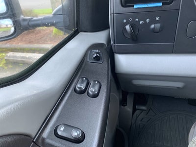 2005 Ford F-350 Super Duty XLT PICKUP 4D 8 FT