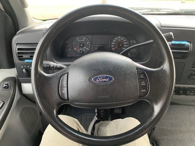 2005 Ford F-350 Super Duty XLT PICKUP 4D 8 FT