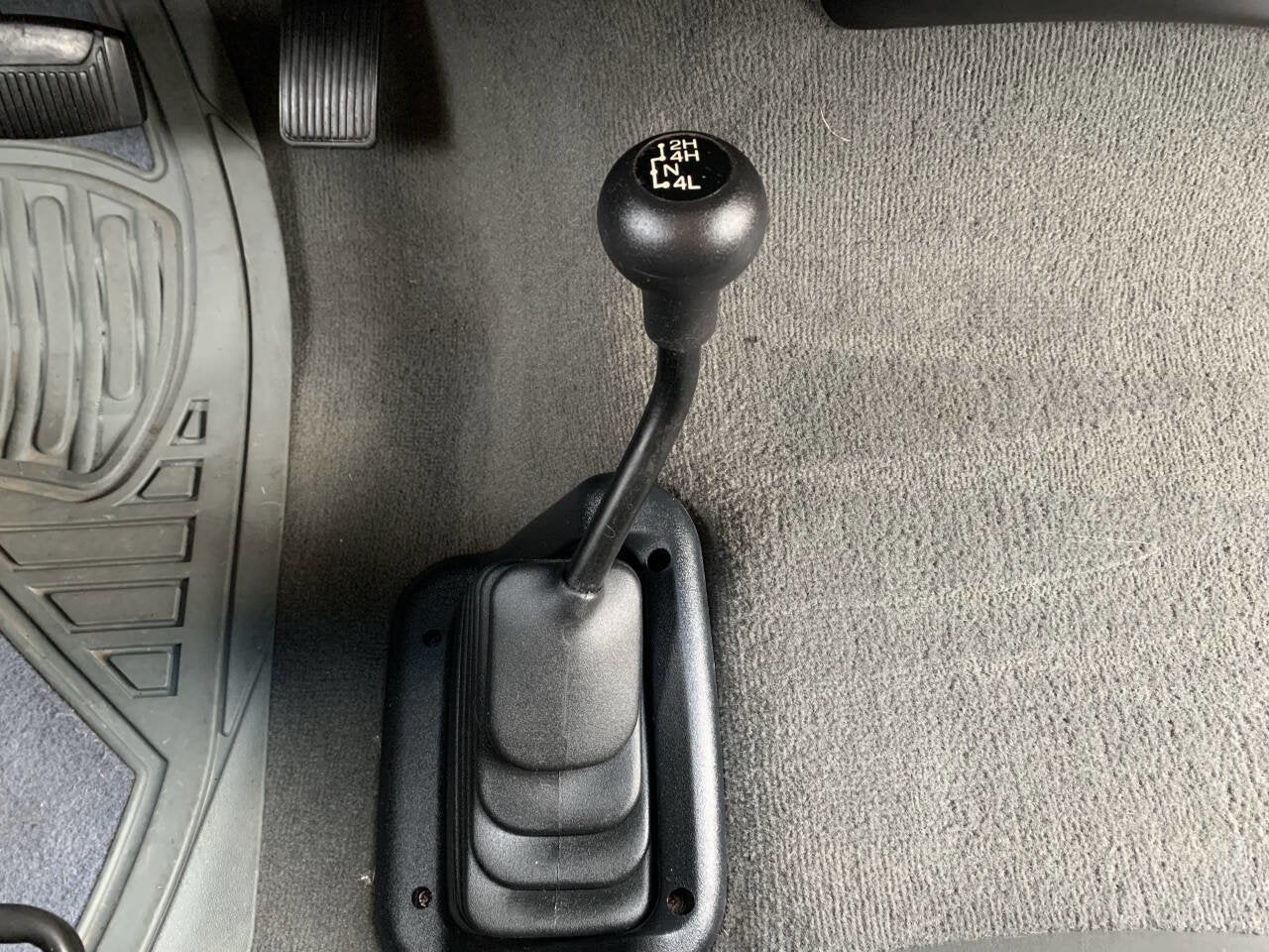 2005 Ford F-350 Super Duty XLT PICKUP 4D 8 FT