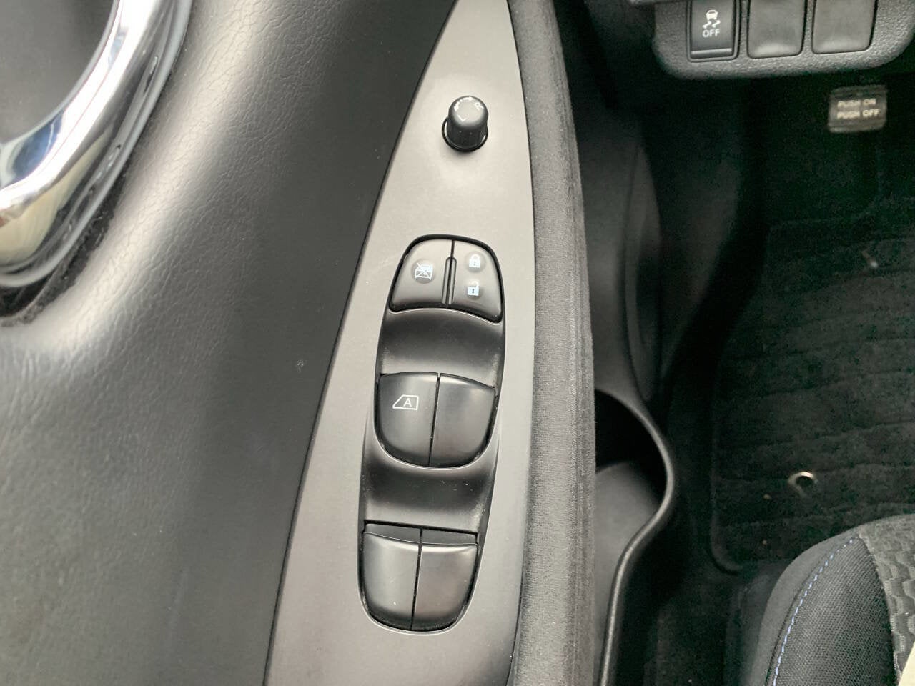 2017 Nissan LEAF S 4dr Hatchback