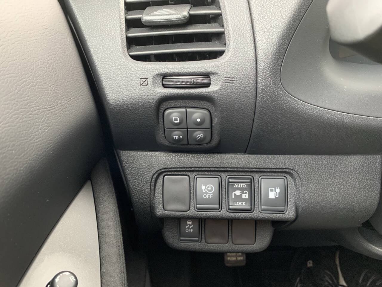 2017 Nissan LEAF S 4dr Hatchback