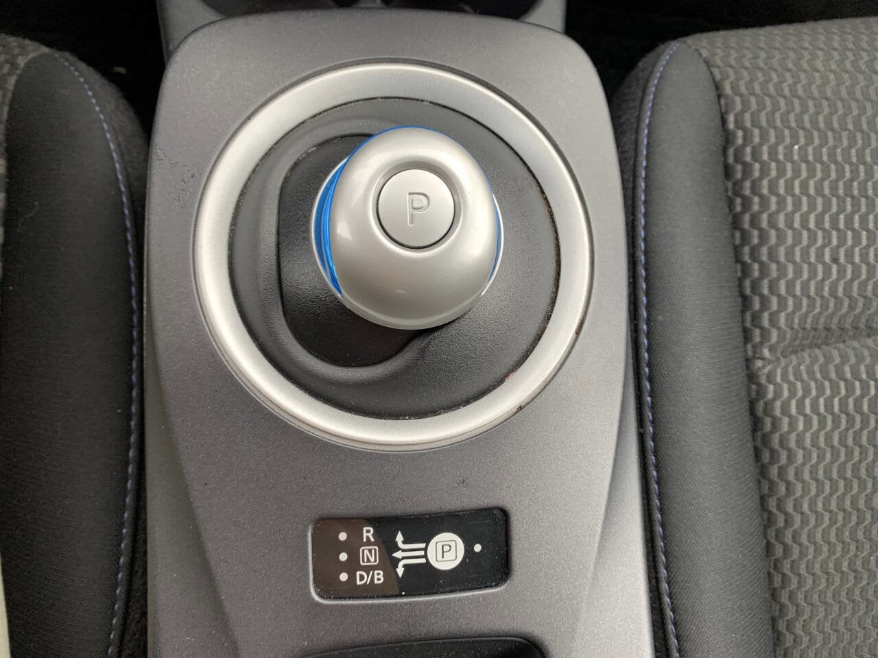 2017 Nissan LEAF S 4dr Hatchback