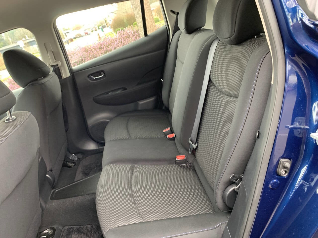 2017 Nissan LEAF S 4dr Hatchback