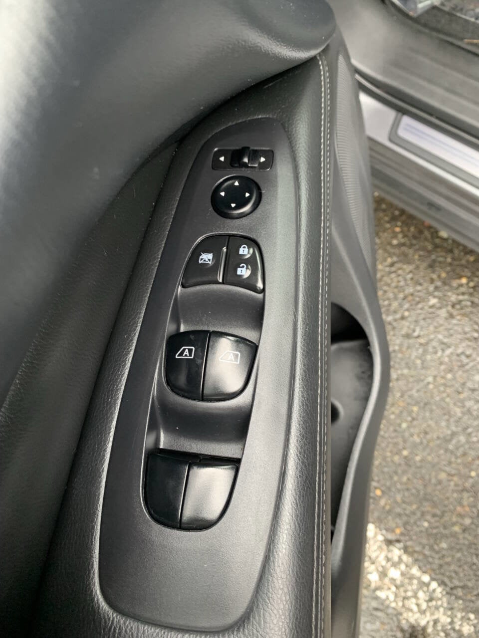 2017 Nissan Pathfinder SL SPORT UTILITY 4D