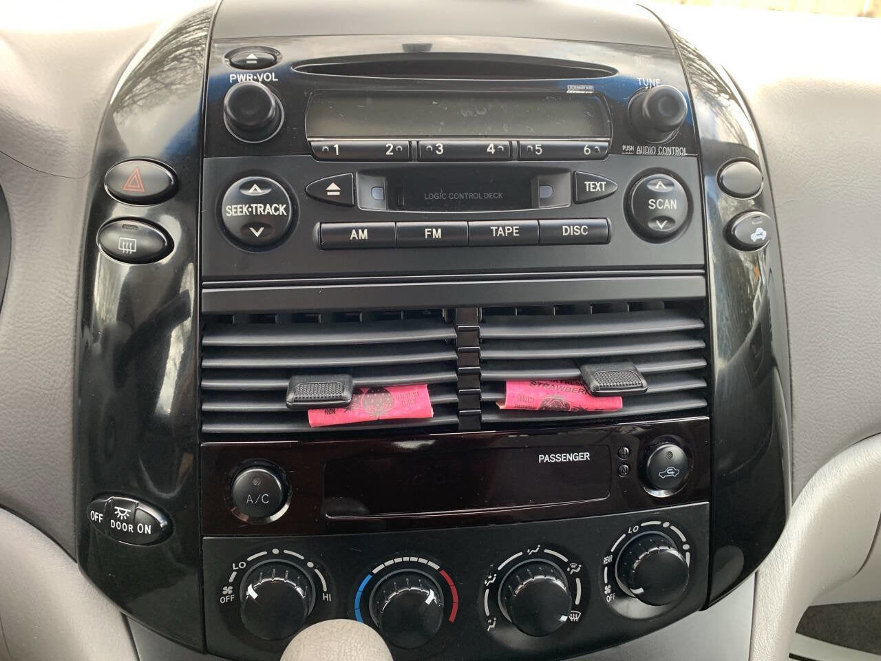 2005 Toyota Sienna LE 7 Passenger 4dr Mini Van