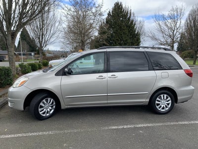 2005 Toyota Sienna LE 7 Passenger 4dr Mini Van
