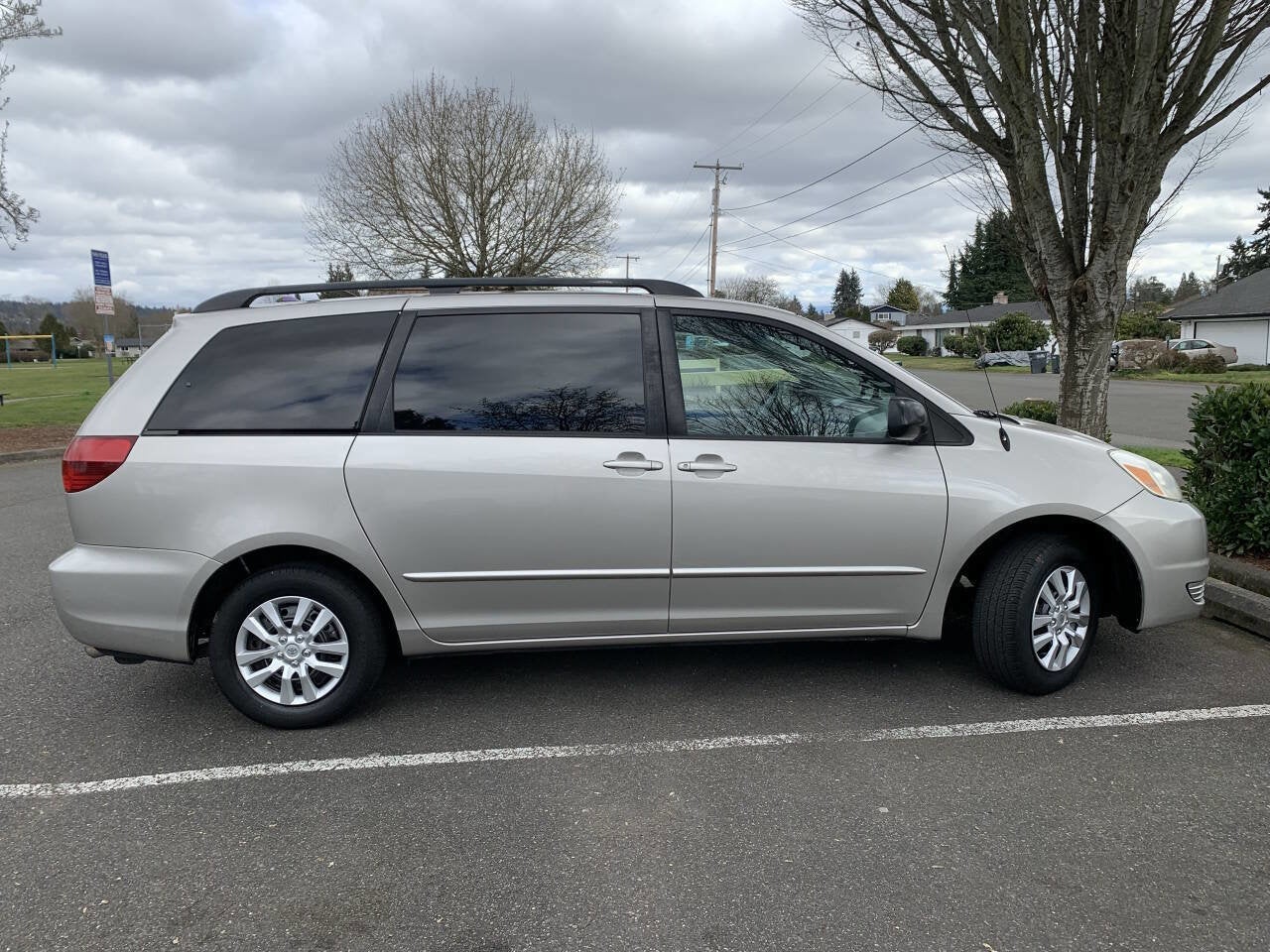 2005 Toyota Sienna LE 7 Passenger 4dr Mini Van