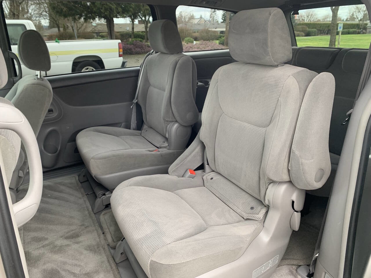 2005 Toyota Sienna LE 7 Passenger 4dr Mini Van