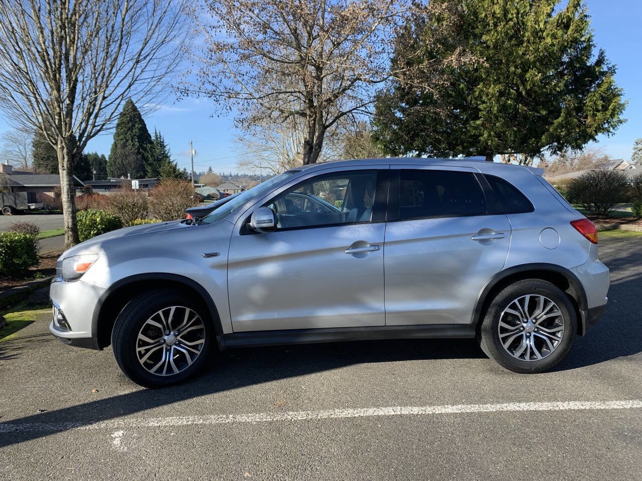 2018 Mitsubishi Outlander Sport 2.4 SE AWD 4dr Crossover