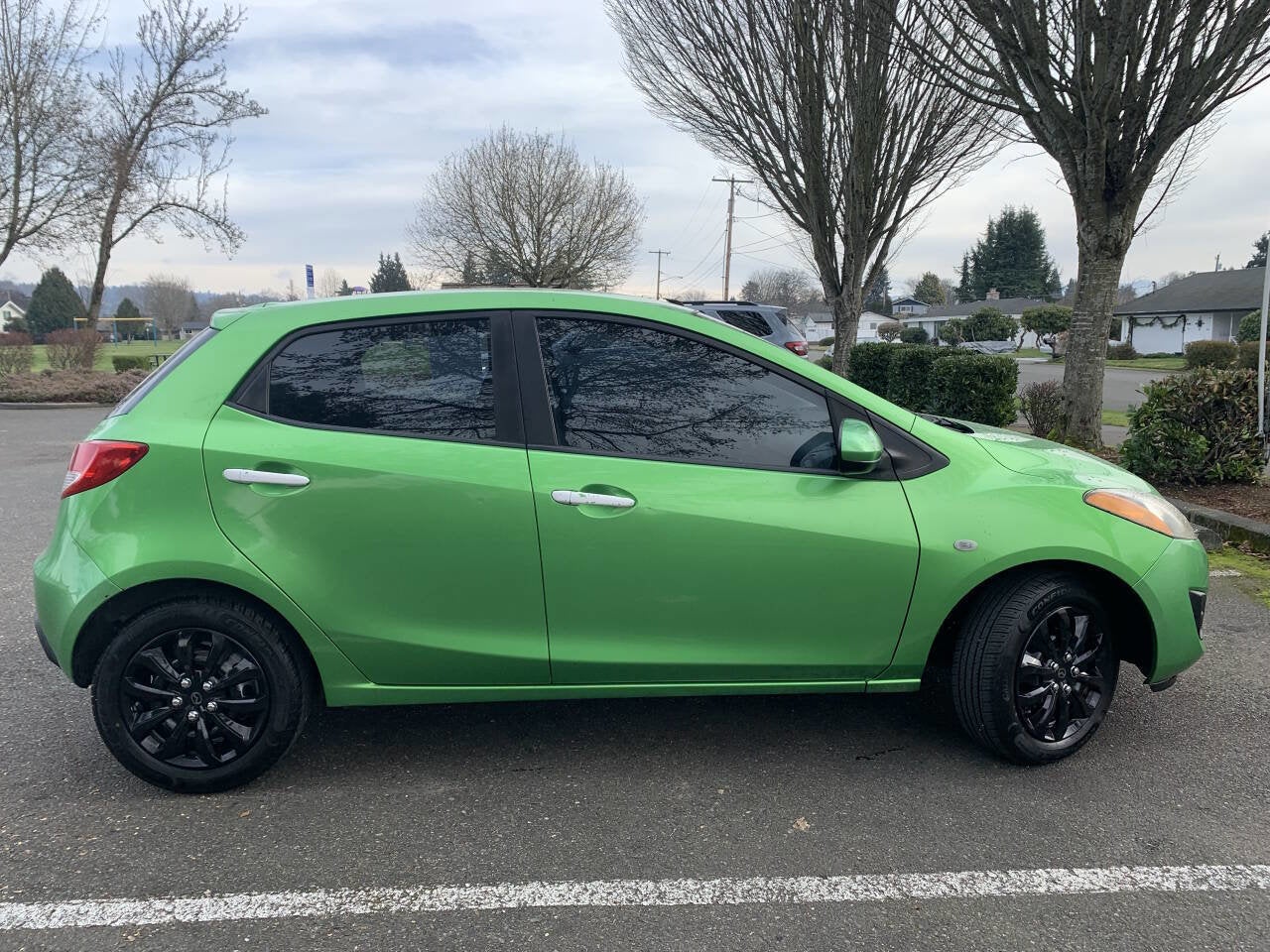 2012 Mazda MAZDA2 Sport 4dr Hatchback 5M