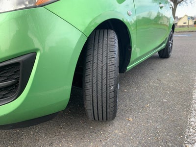 2012 Mazda MAZDA2 Sport 4dr Hatchback 5M