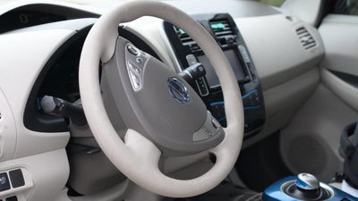 2011 Nissan LEAF SL HATCHBACK 4D