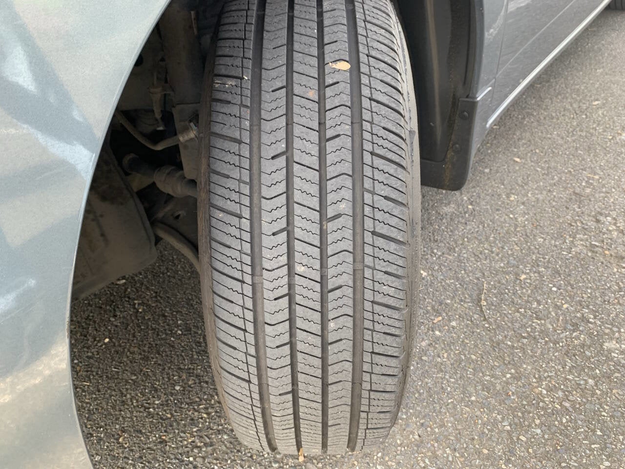 2011 Nissan Quest 3.5 SV 4dr Mini Van