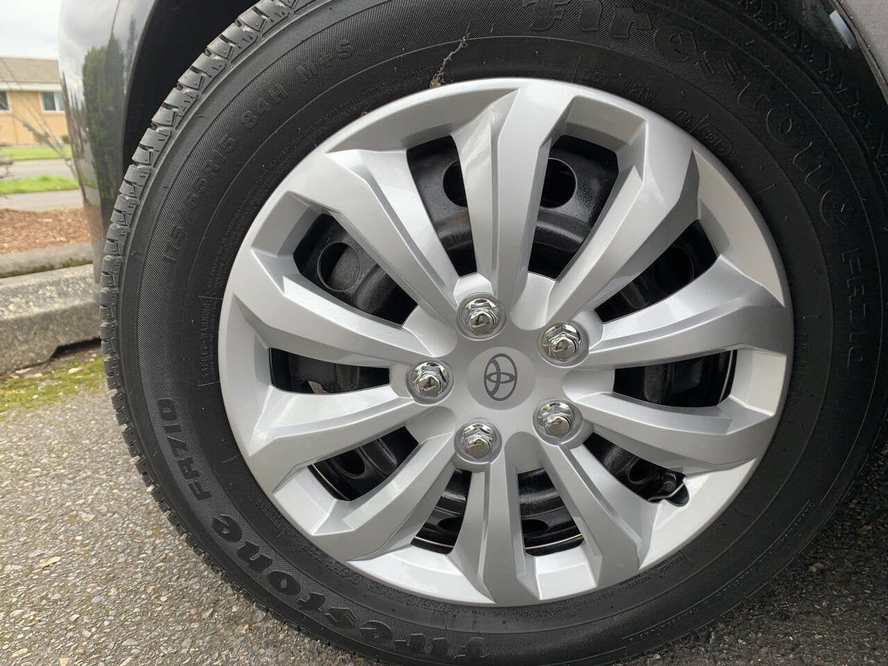 2014 Toyota Yaris 5 Door LE 4dr Hatchback