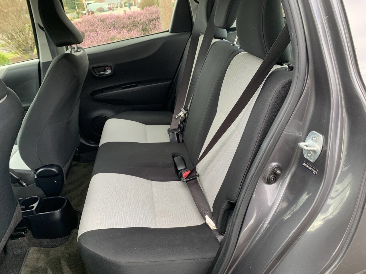 2014 Toyota Yaris 5 Door LE 4dr Hatchback