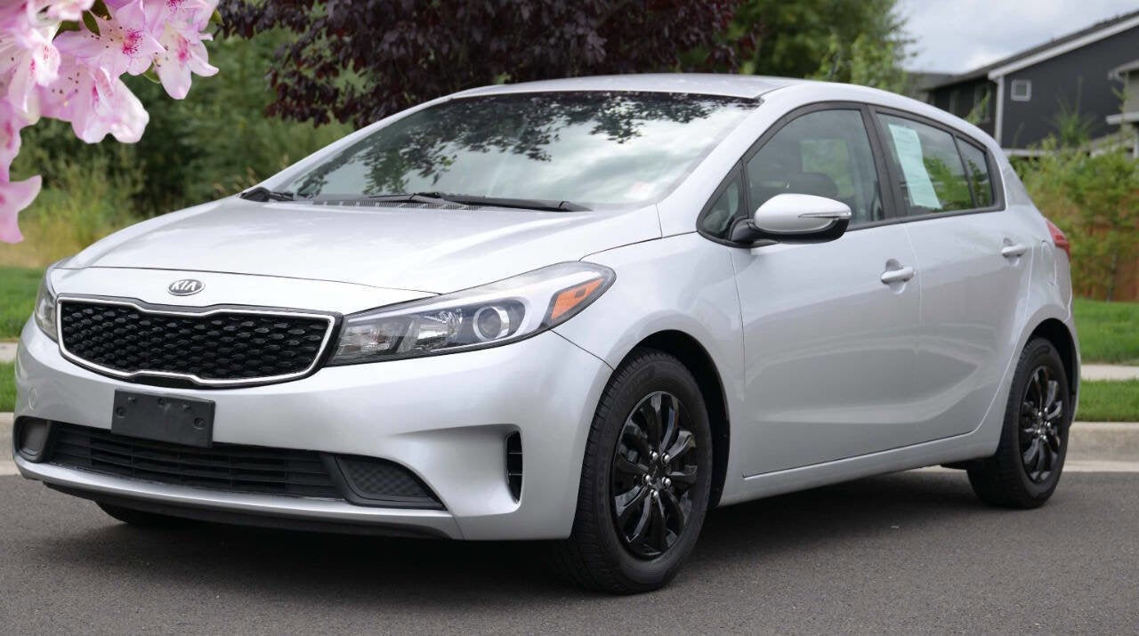 2017 Kia Forte5 LX 4dr Hatchback