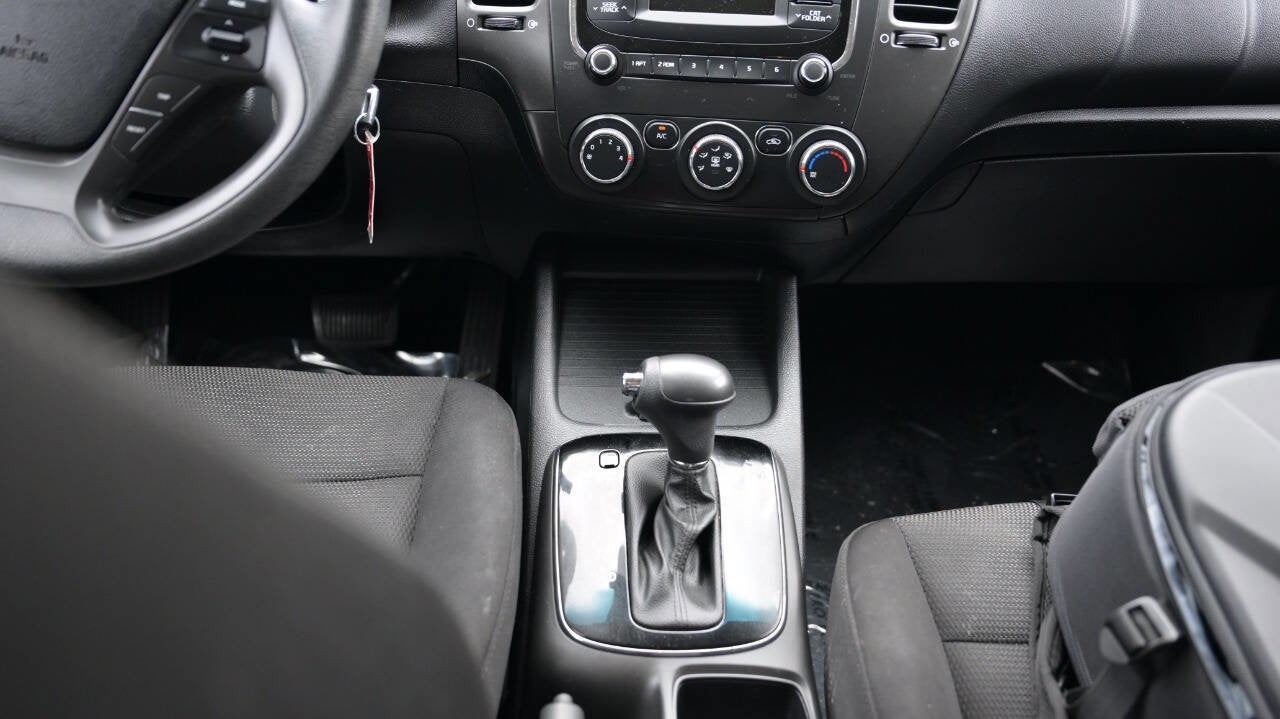 2017 Kia Forte5 LX 4dr Hatchback