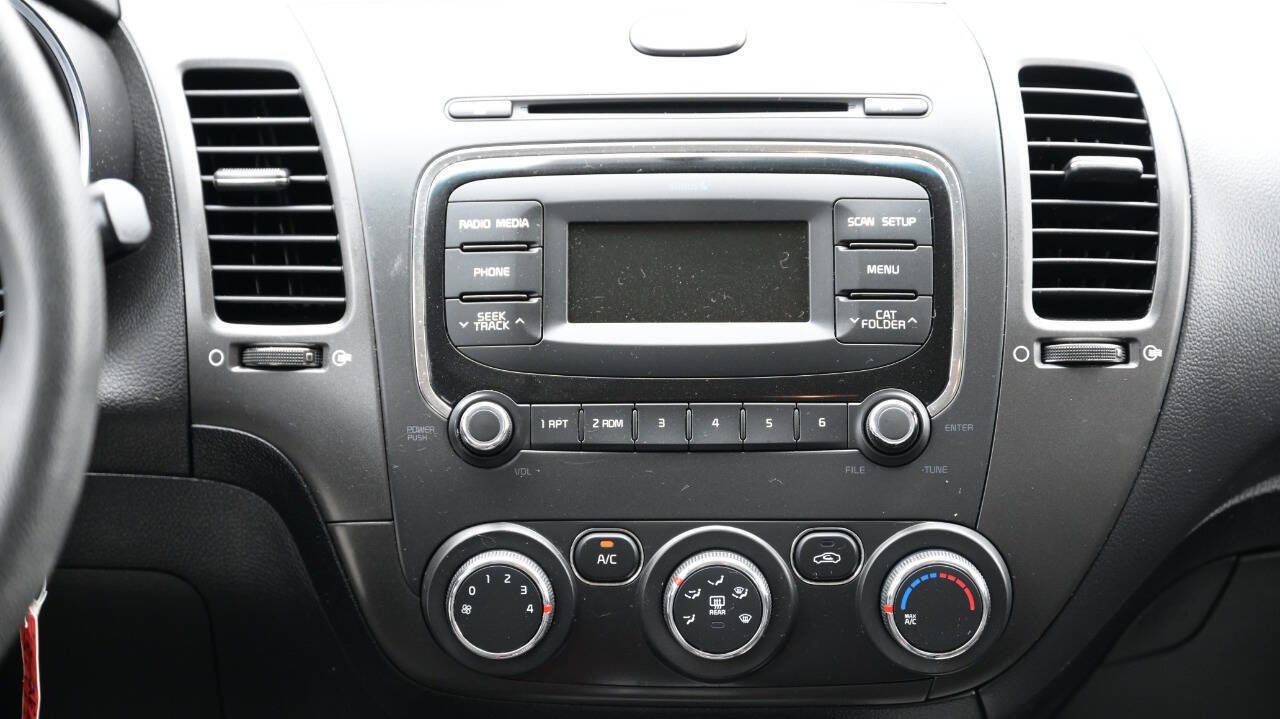 2017 Kia Forte5 LX 4dr Hatchback