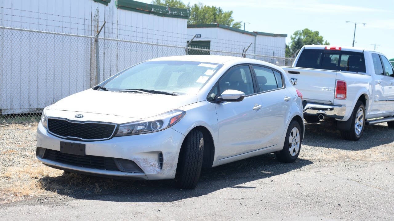 2017 Kia Forte5 LX 4dr Hatchback