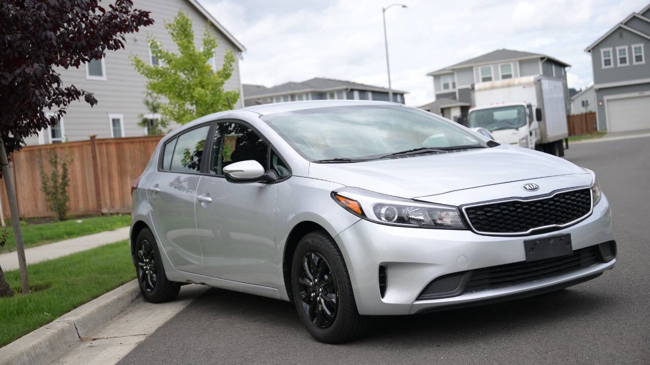 2017 Kia Forte5 LX 4dr Hatchback