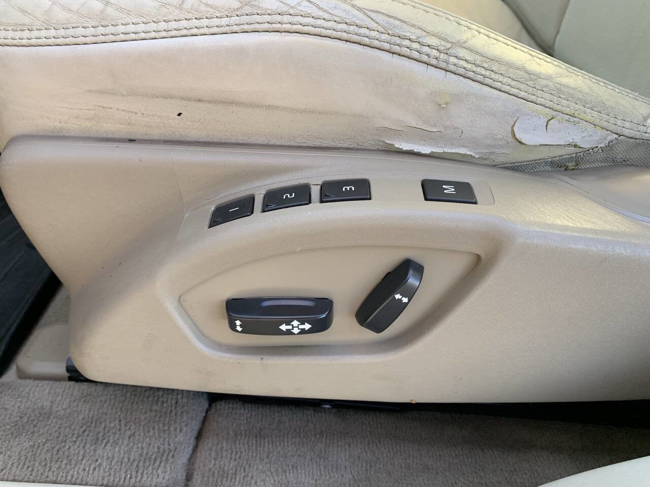 2010 Volvo XC60 T6 SPORT UTILITY 4D